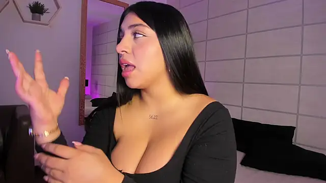 Christine Laam online show from 16, 4, 2026