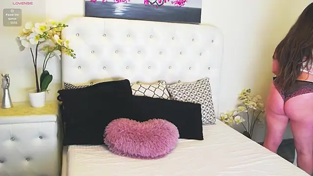 Ysabell01 online show from 14, 4, 2026