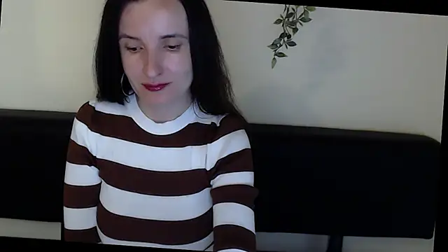 Snapshot of LaimaV_ chatting on 4, 5, 2026 LaimaV online show from 4, 5, 2026