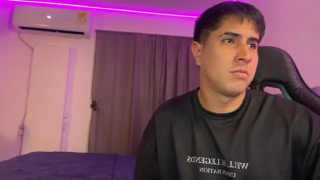 dereckbrownn online show from 25, 1, 2025