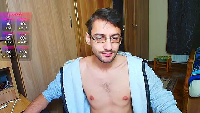 Snapshot of HungEddy chatting on 10, 12, 2024 HungEddy online show from 10, 12, 2024