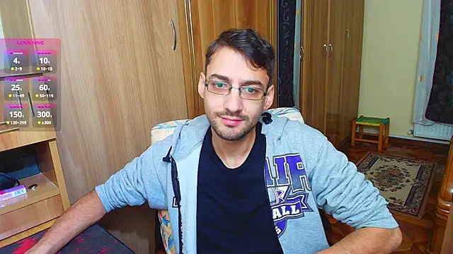 Snapshot of HungEddy chatting on 18, 12, 2024 HungEddy online show from 18, 12, 2024