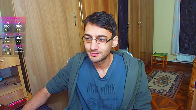 Snapshot of HungEddy chatting on 25, 12, 2024 HungEddy online show from 25, 12, 2024