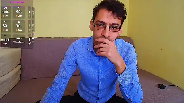 Snapshot of HungEddy chatting on 15, 11, 2025 HungEddy online show from 15, 11, 2025