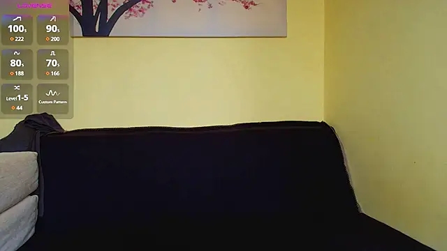 Snapshot of HungEddy chatting on 19, 11, 2025 HungEddy online show from 19, 11, 2025