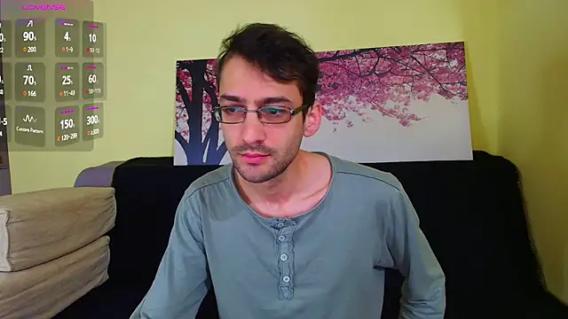 Snapshot of HungEddy chatting on 20, 11, 2025 HungEddy online show from 20, 11, 2025