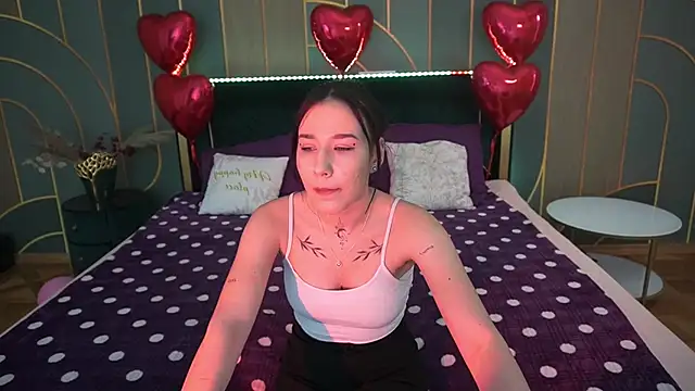 NikkiGoldSide online show from 12, 2, 2025