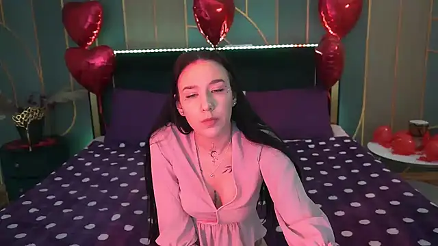 NikkiGoldSide online show from 18, 2, 2025