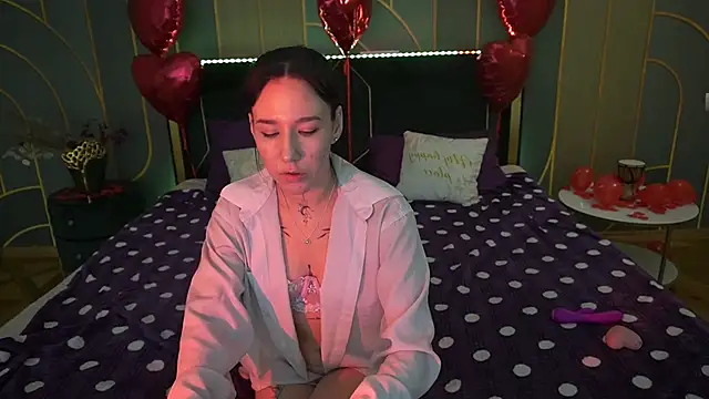 NikkiGoldSide online show from 19, 2, 2025