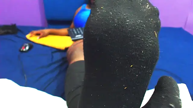 DARKGIANTMELANIN online show from 18, 3, 2025