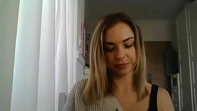 ashley xlove online show from 17, 3, 2025