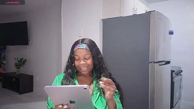 Snapshot of miamiworld chatting on 21, 4, 2026 miamiworld online show from 21, 4, 2026