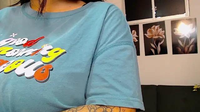 lily f00x online show from 14, 2, 2026