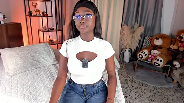Snapshot of amber_maxwell chatting on 12, 6, 2026 amber maxwell online show from 12, 6, 2026