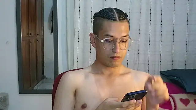 Snapshot of Orionferrer- chatting on 19, 11, 2025 Orionferrer- online show from 19, 11, 2025