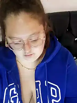 Chloee ep online show from 12, 1, 2025