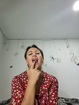 almaluna7 online show from 18, 2, 2025