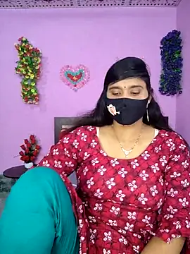 Hot Maleka online show from 8, 11, 2025