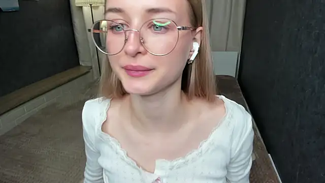 Tiffanyhunt online show from 27, 1, 2025