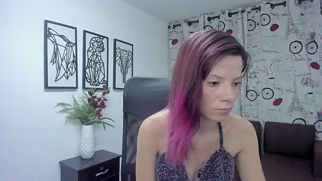 Snapshot of DanaaRey chatting on 19, 2, 2025 DanaaRey online show from 19, 2, 2025