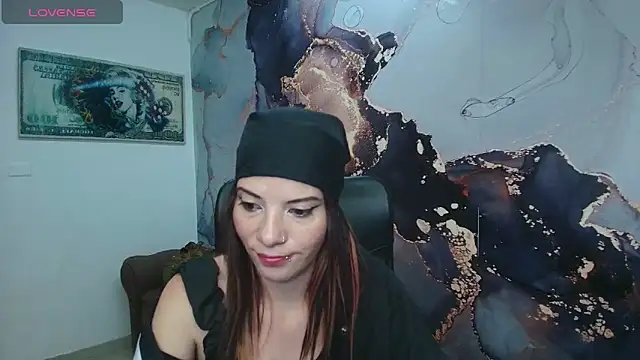 Snapshot of DanaaRey chatting on 6, 10, 2025 DanaaRey online show from 6, 10, 2025