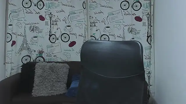 Snapshot of DanaaRey chatting on 15, 10, 2025 DanaaRey online show from 15, 10, 2025