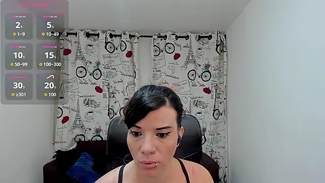 Snapshot of DanaaRey chatting on 23, 10, 2025 DanaaRey online show from 23, 10, 2025