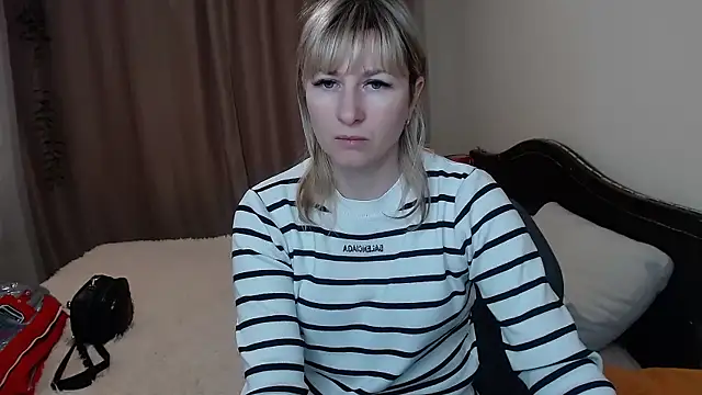 Snapshot of Incredible_Ariela chatting on 2, 2, 2025 Incredible Ariela online show from 2, 2, 2025