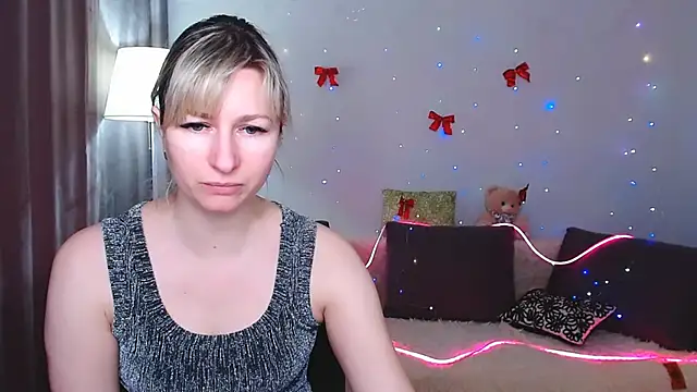 Snapshot of Incredible_Ariela chatting on 13, 2, 2025 Incredible Ariela online show from 13, 2, 2025