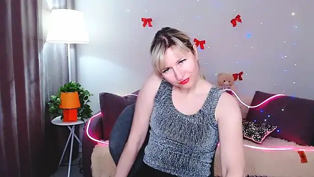 Snapshot of Incredible_Ariela chatting on 13, 2, 2025 Incredible Ariela online show from 13, 2, 2025