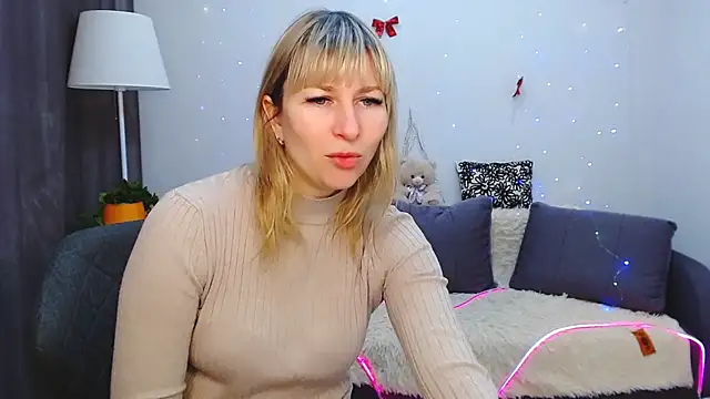 Snapshot of Incredible_Ariela chatting on 4, 3, 2025 Incredible Ariela online show from 4, 3, 2025