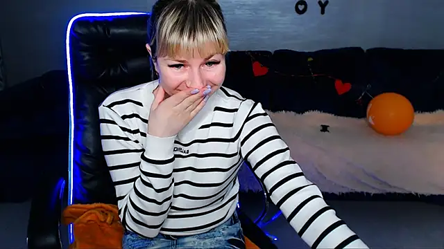 Snapshot of Incredible_Ariela chatting on 7, 3, 2025 Incredible Ariela online show from 7, 3, 2025