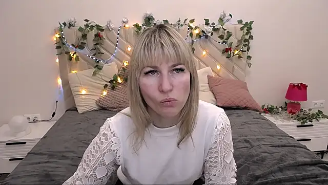 Snapshot of Incredible_Ariela chatting on 8, 3, 2025 Incredible Ariela online show from 8, 3, 2025