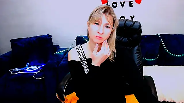 Snapshot of Incredible_Ariela chatting on 27, 9, 2025 Incredible Ariela online show from 27, 9, 2025