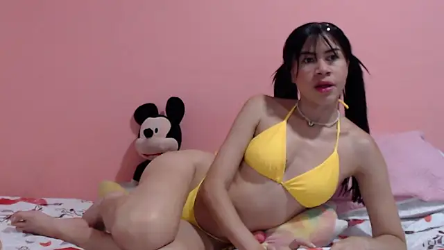 Vicky Love  online show from 8, 11, 2025