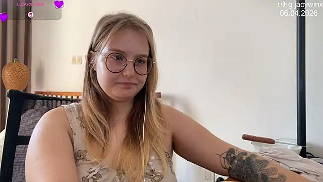 JacyWinslat online show from 6, 4, 2026