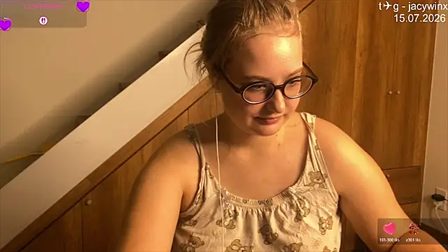 Snapshot of JacyWinslat chatting on 15, 7, 2026 JacyWinslat online show from 15, 7, 2026