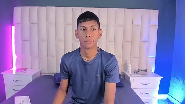 Snapshot of Nick_Collins18 chatting on 21, 2, 2025 Nick Collins18 online show from 21, 2, 2025