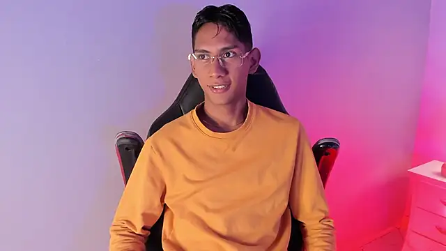 Snapshot of Nick_Collins18 chatting on 7, 10, 2025 Nick Collins18 online show from 7, 10, 2025