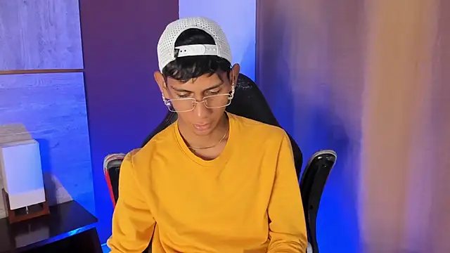 Snapshot of Nick_Collins18 chatting on 22, 10, 2025 Nick Collins18 online show from 22, 10, 2025