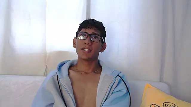 Snapshot of Nick_Collins18 chatting on 25, 11, 2025 Nick Collins18 online show from 25, 11, 2025