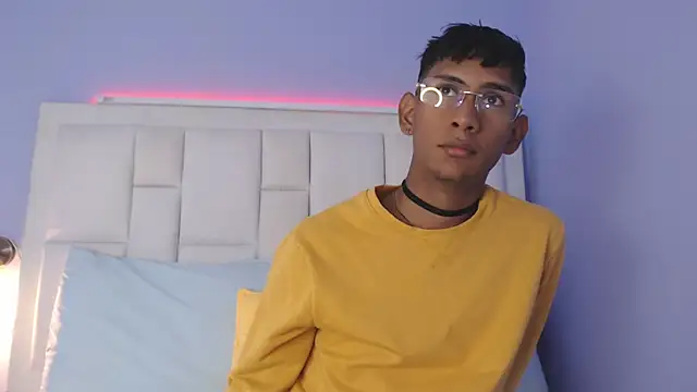 Snapshot of Nick_Collins18 chatting on 16, 12, 2025 Nick Collins18 online show from 16, 12, 2025