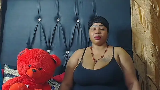 HUMONGUOUSTITSS online show from 18, 9, 2025