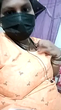 Snapshot of kavinila20 chatting on 8, 12, 2024 kavinila20 online show from 8, 12, 2024