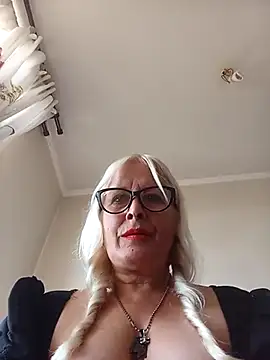 Rousmk1 online show from 6, 3, 2025