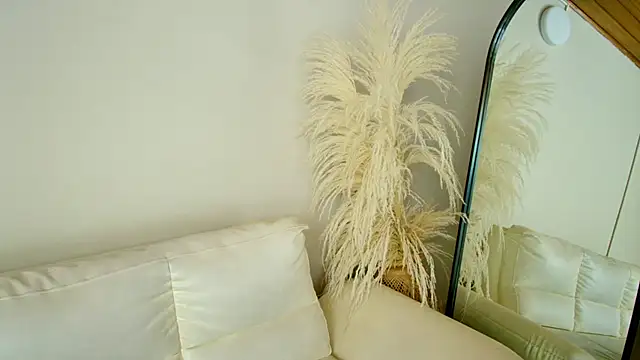 Snapshot of Rebeca_Williams_ chatting on 21, 2, 2025 Rebeca Williams  online show from 21, 2, 2025