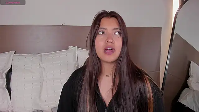 Snapshot of Rebeca_Williams_ chatting on 3, 6, 2026 Rebeca Williams online show from 3, 6, 2026