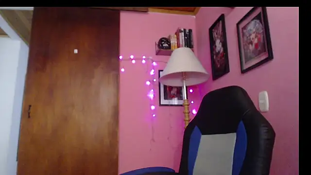 bunnyemilyrose36 online show from 13, 12, 2024