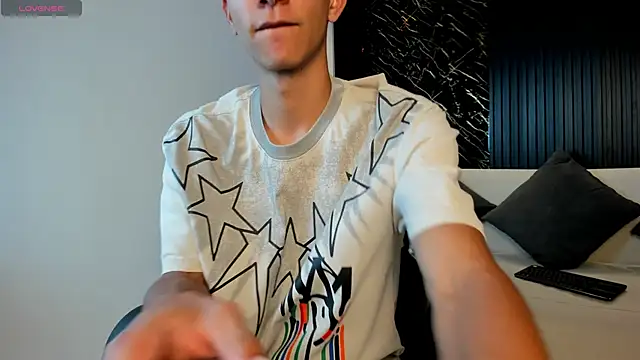 Aaron Scoot online show from 1, 4, 2026