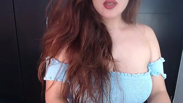 Snapshot of AdharaLujan chatting on 1, 1, 2025 AdharaLujan online show from 1, 1, 2025